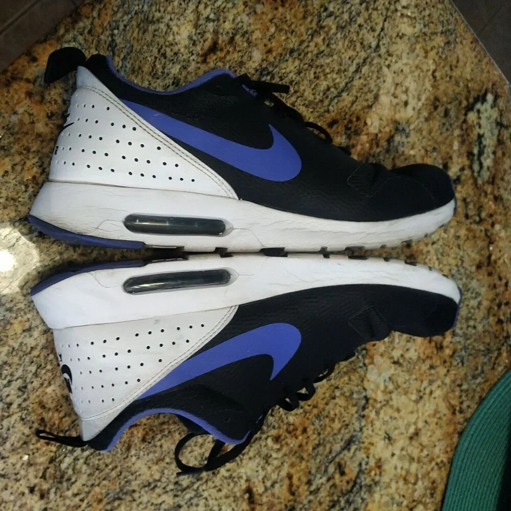 Nike Air Max Tavas Black White Blue Running Shoes 705149-025 Mens size 14